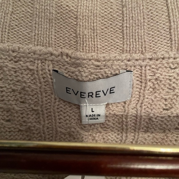 Evereve “Chloe” cable vest - Picture 7 of 7